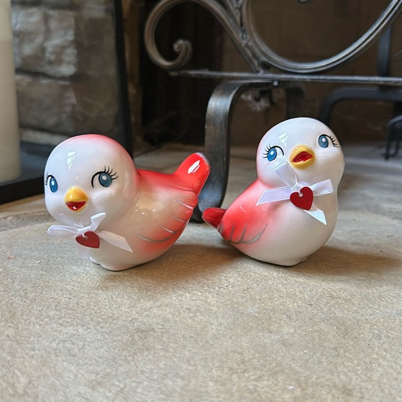 Other - NWT Set of Two Valentines Ceramic Love Birds
